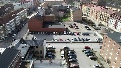 Nytt bostadshus på parkeringsplats i centrala Eslöv