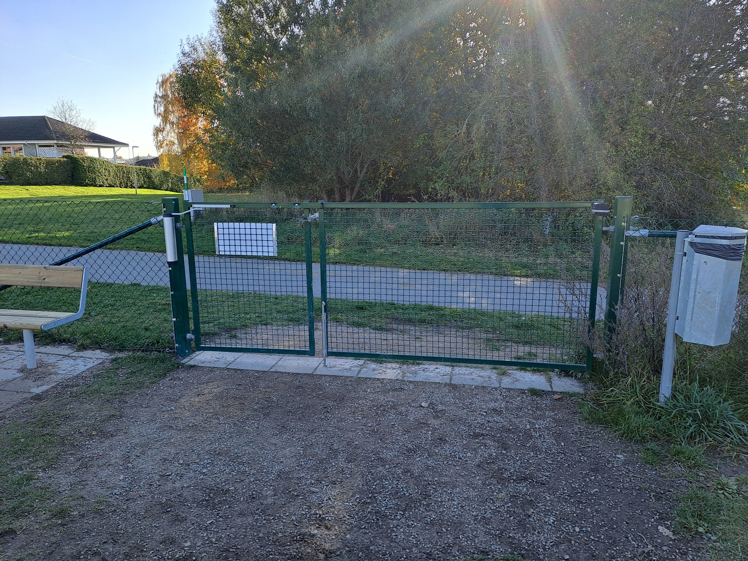 Sensorer används för att räkna besökare i hundrastgårdarna.