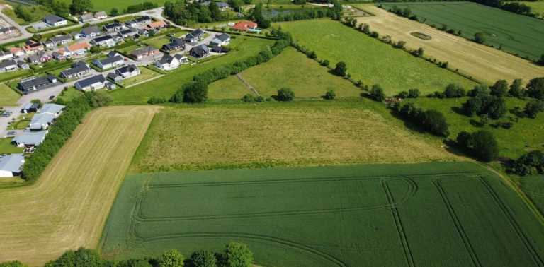 Flygfoto över villaområde löberöd, ölyckegården, eslöv